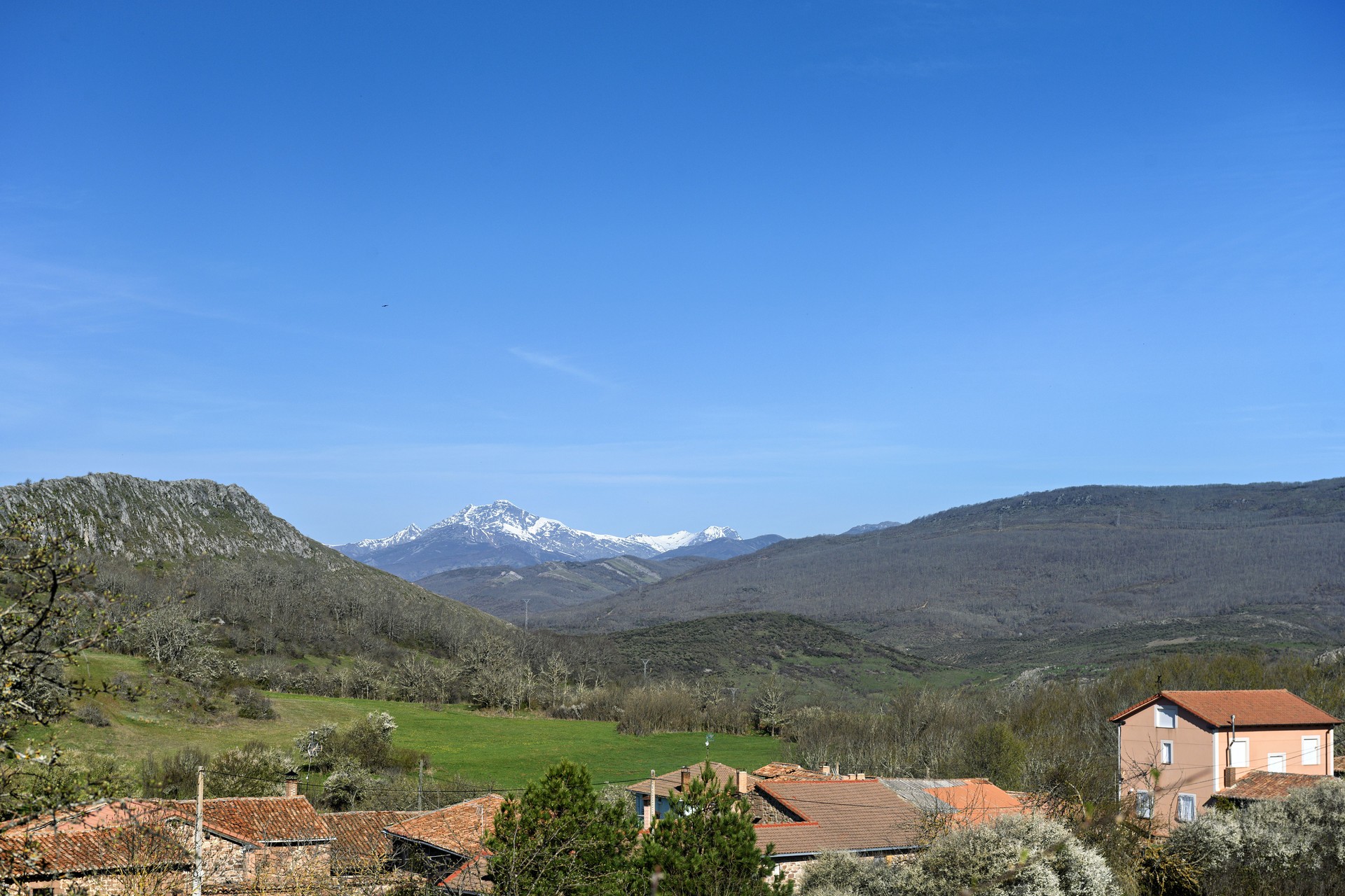 Scenic view of mountains and rooftops in Palencia countryside